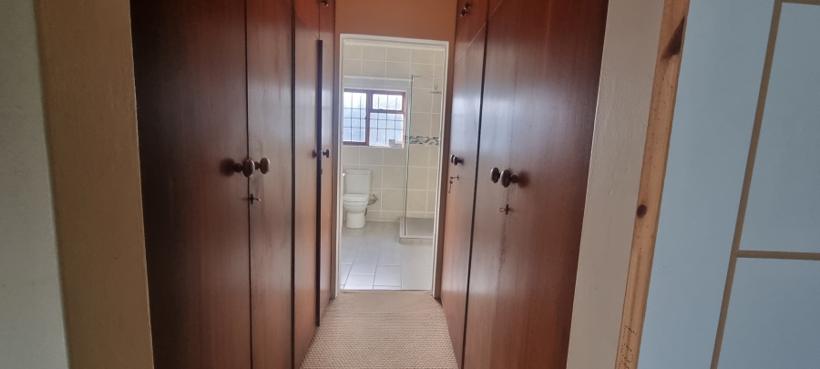 To Let 3 Bedroom Property for Rent in Mossel Bay Central Western Cape